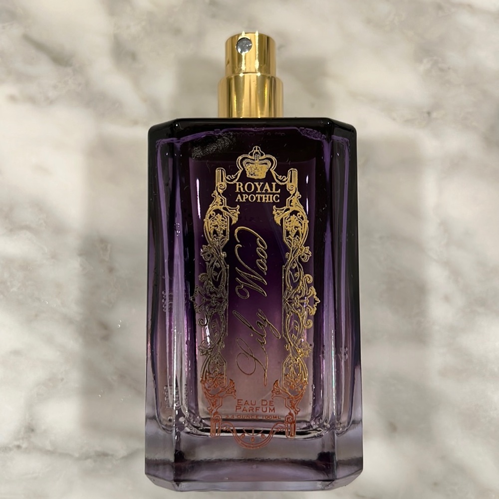 Royal Apothic Lily Wood perfume.